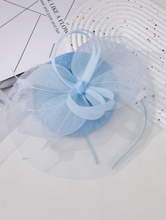 NEW ? Kentucky Derby Baby Blue Fascinator Hat. See pictures for measurements